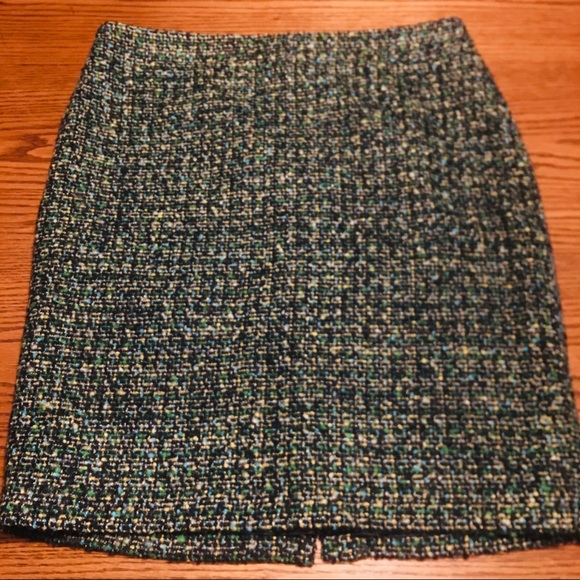Liz Claiborne Dresses & Skirts - Beautiful Liz Claiborne wool blend skirt sz 12 B12